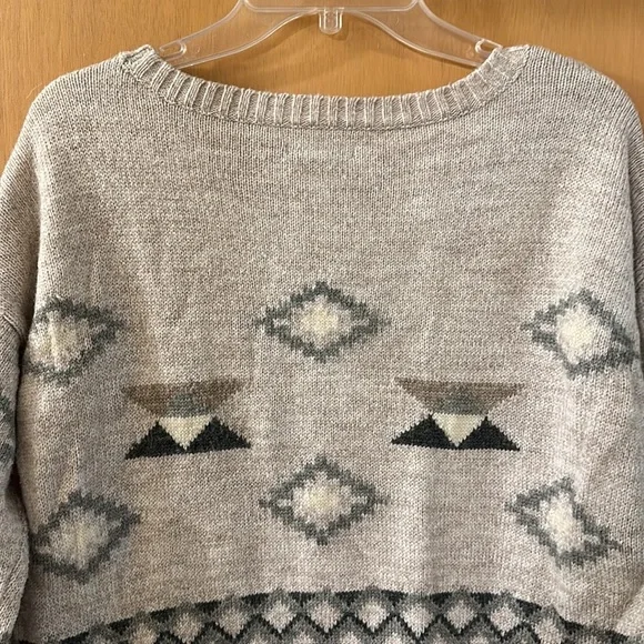 American Eagle Outfitters Aztec Southwestern Sweater Tan Brown Size Medium - Picture 10 of 11